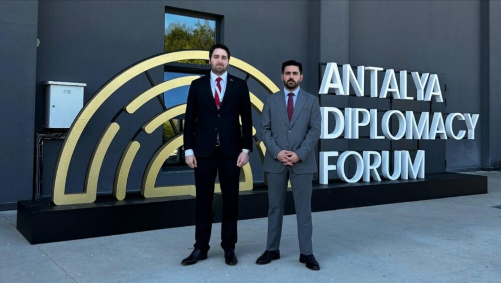 Türk Atlantik Konseyi Genel Sekreteri Av. Emir Abbas Gürbüz ve YATA Türkiye Başkanı Harun Raşit Yarar, Antalya Diplomasi Forumu'na Katıldı